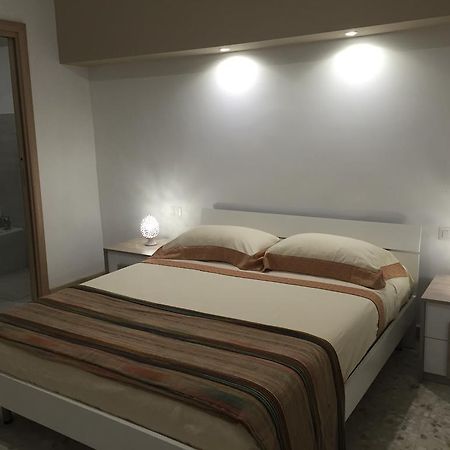 Casa Commenda Apartment Бриндизи Екстериор снимка