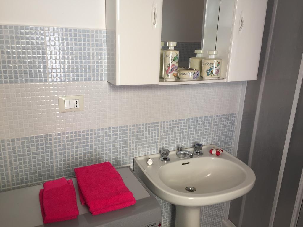 Casa Commenda Apartment Бриндизи Стая снимка
